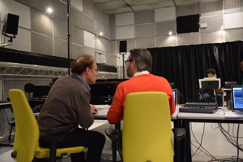 Session de travail avec Benny Sluchin, Grégoire Lorieux dans les studios de l'Ircam  © Florence Grappin
